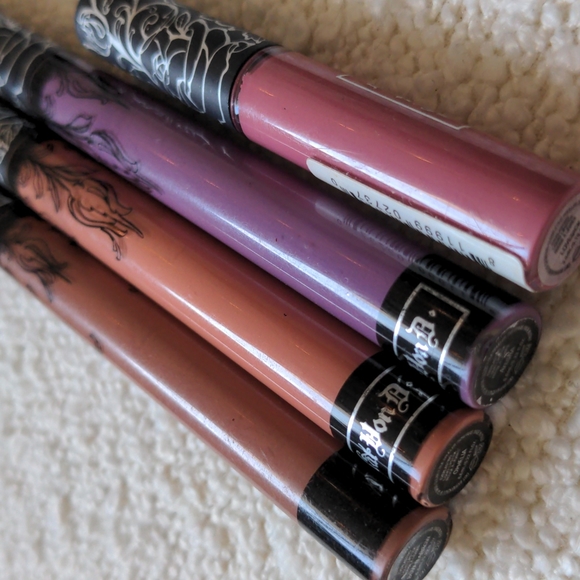 Kat Von D Liquid Lipstick set of 4 - Picture 3 of 3